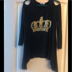 Cold shoulder black tunic. L/XL